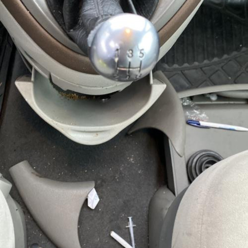 Moteur CITROEN XSARA PICASSO Photo n°19