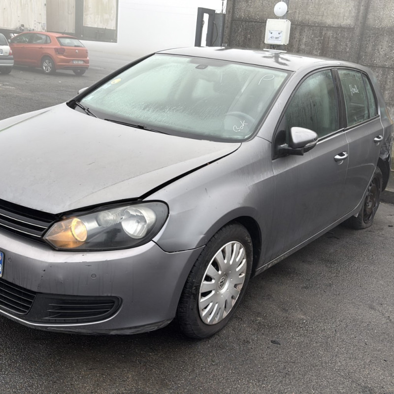 VOLKSWAGEN GOLF 6 2.0 TDI - 16V TURBO Photo n°1