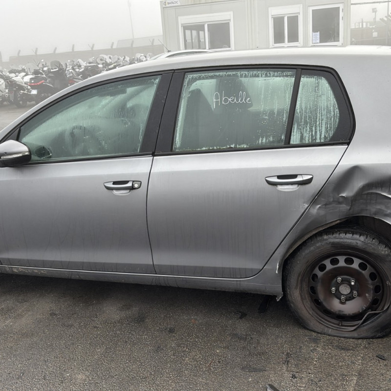 VOLKSWAGEN GOLF 6 2.0 TDI - 16V TURBO Photo n°6