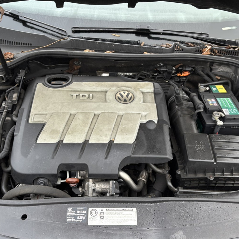 VOLKSWAGEN GOLF 6 2.0 TDI - 16V TURBO Photo n°21