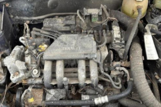 Calandre RENAULT CLIO 2