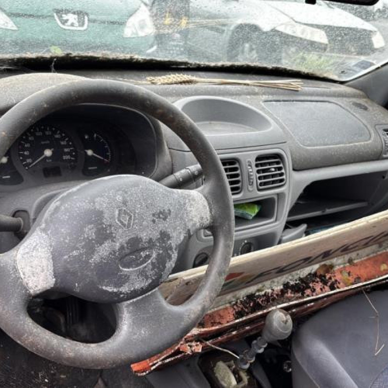 Calandre RENAULT CLIO 2 Photo n°6