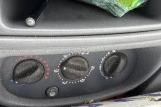 Calandre RENAULT CLIO 2