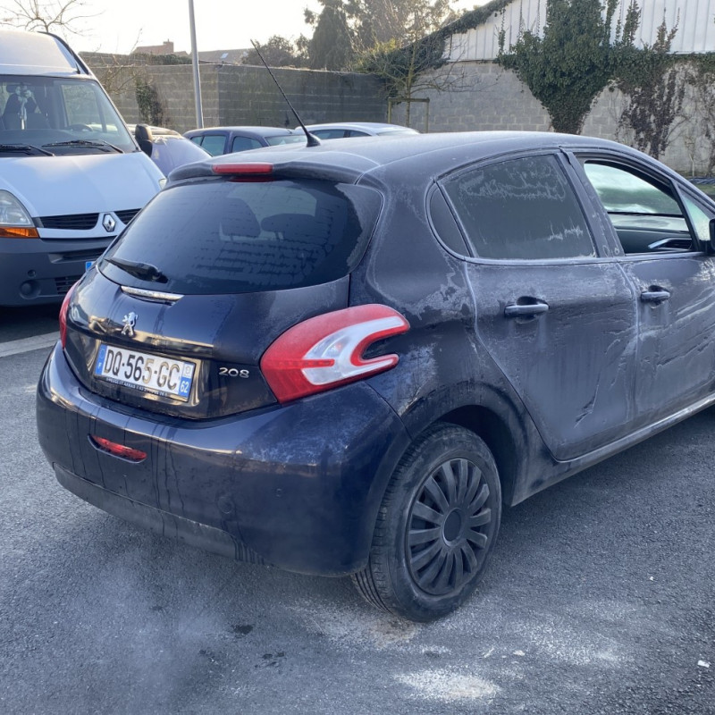 PEUGEOT 208 1 PHASE 2 1.2 VTI - 12V Photo n°3