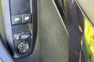 PEUGEOT 208 1 PHASE 2 1.2 VTI - 12V