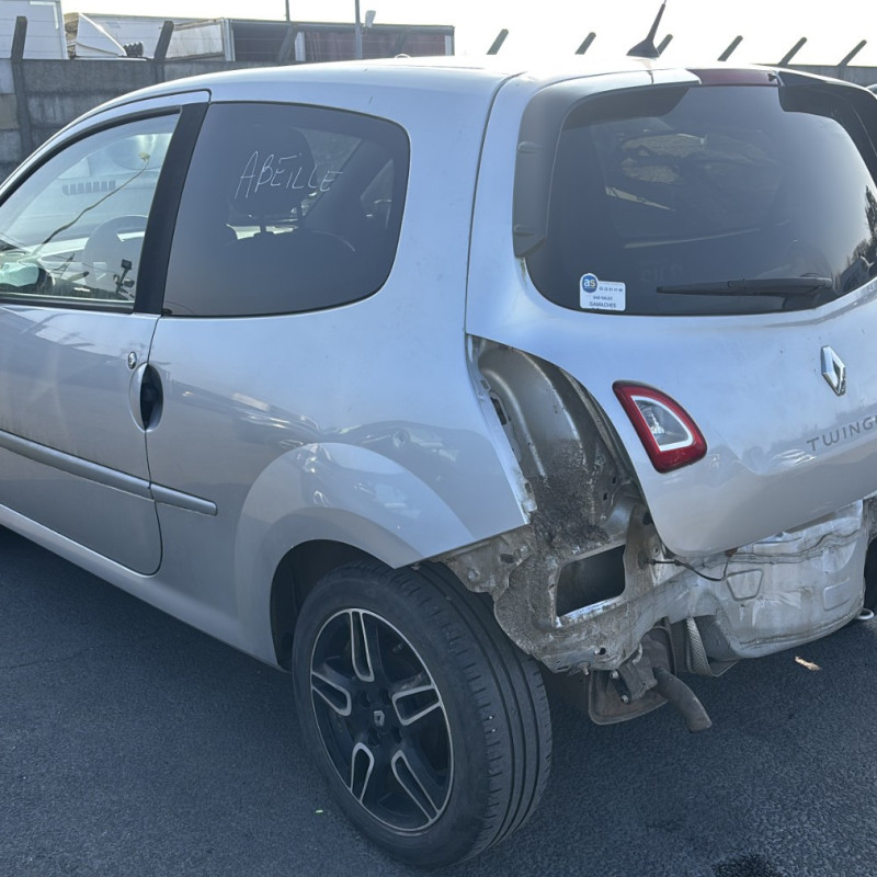 RENAULT TWINGO 2 PHASE 2 1.2i - 16V Photo n°4