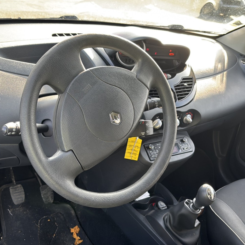 RENAULT TWINGO 2 PHASE 2 1.2i - 16V Photo n°11