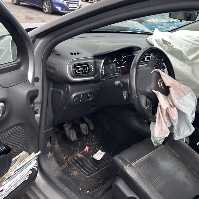 CITROEN C3 3 PHASE 1 1.5 BLUE HDI - 16V TURBO Photo n°9