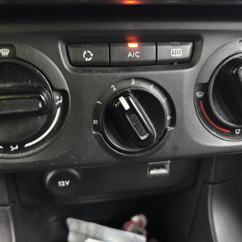 CITROEN C3 3 PHASE 1 1.5 BLUE HDI - 16V TURBO Photo n°16
