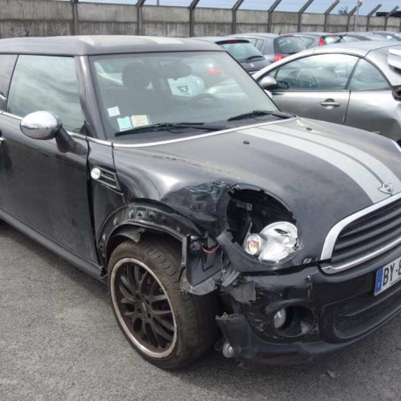 MINI MINI 2 R55 CLUBMAN PHASE 2 BREAK 1.6D - 16V TURBO COOPER D Photo n°6