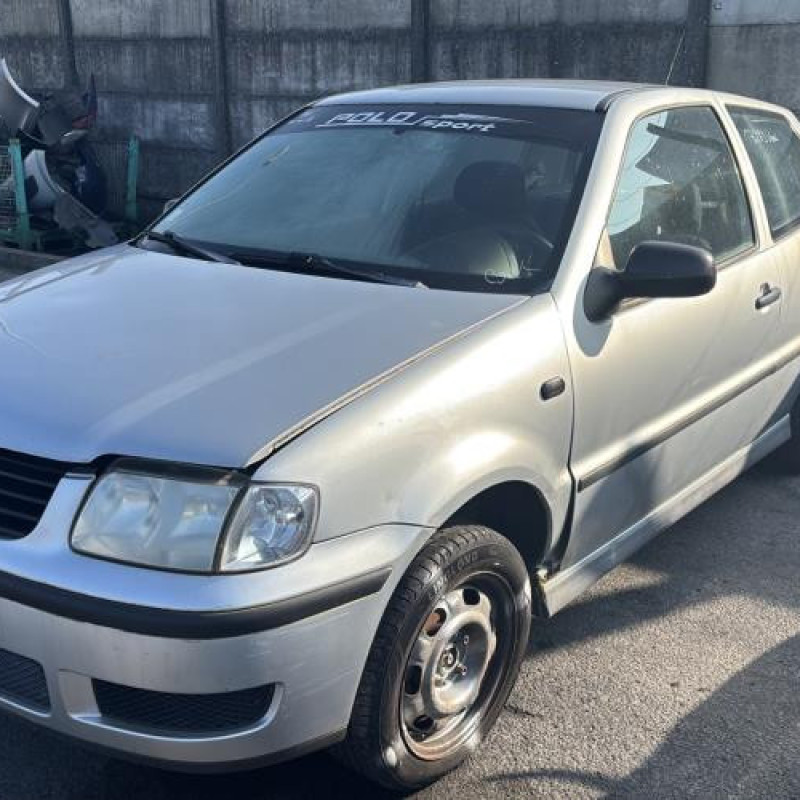 Pare choc arriere VOLKSWAGEN POLO 3 Photo n°8