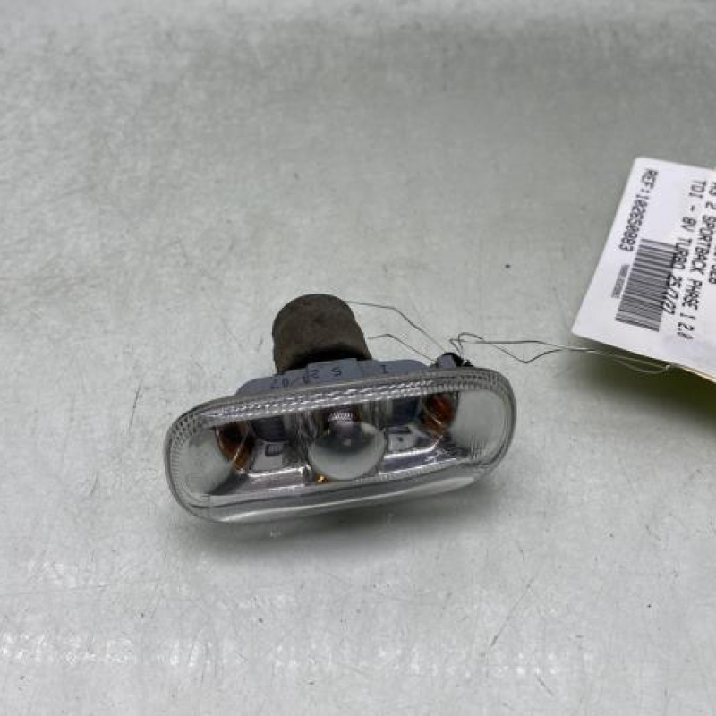 Repetiteur clignotant avant droit  (Feux) AUDI A3 2 Photo n°3