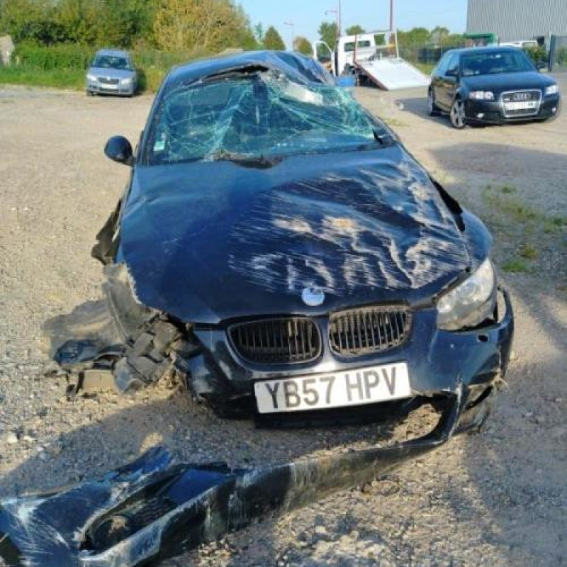 Moteur essuie glace avant BMW SERIE 3 E92 Photo n°6