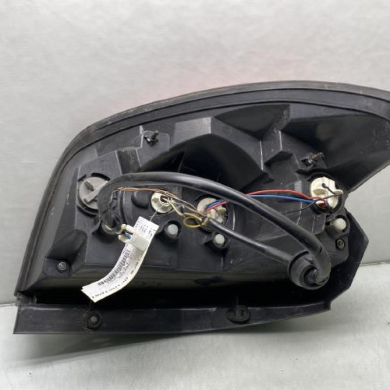 Feu arriere principal droit (feux) CHEVROLET CAPTIVA Photo n°2