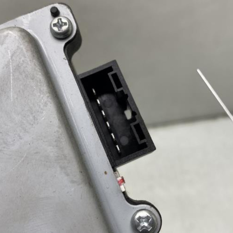 Moteur essuie glace arriere CHEVROLET CAPTIVA Photo n°3
