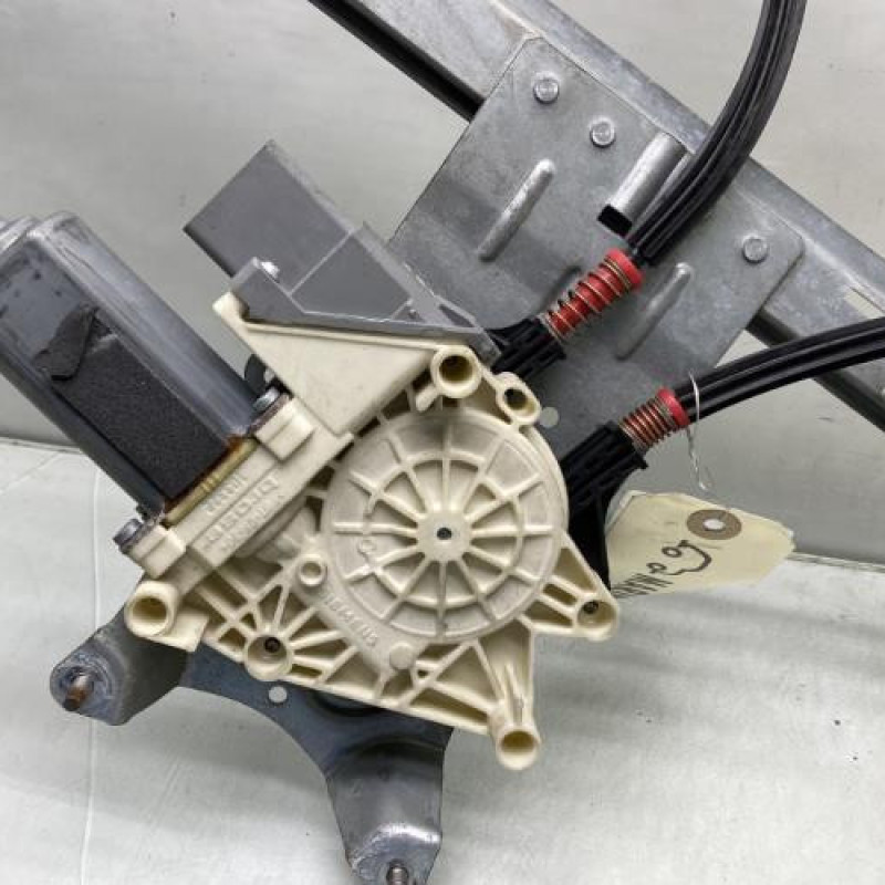 Leve vitre electrique avant gauche CITROEN XSARA PICASSO Photo n°6