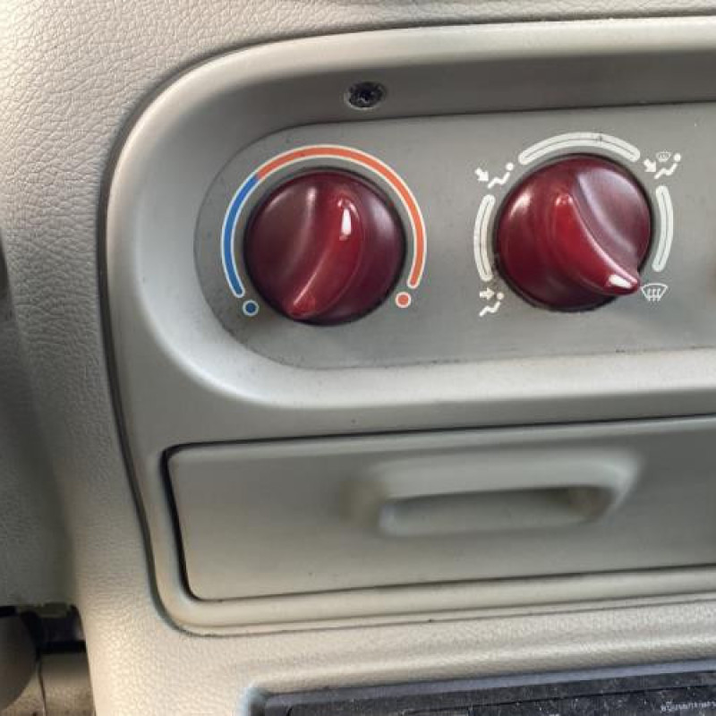 Leve vitre electrique avant gauche RENAULT TWINGO 1 Photo n°18