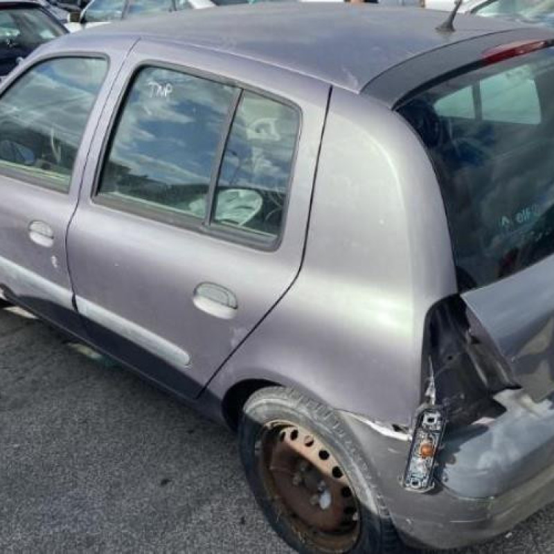 Porte avant droit RENAULT CLIO 2 Photo n°17