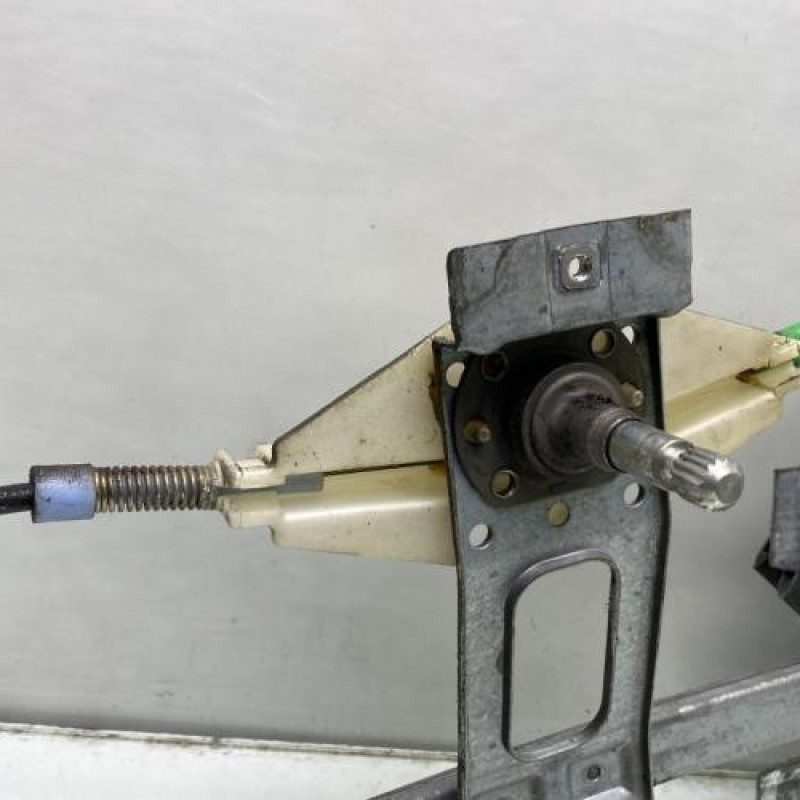 Leve vitre mecanique arriere gauche VOLKSWAGEN GOLF 3 Photo n°6