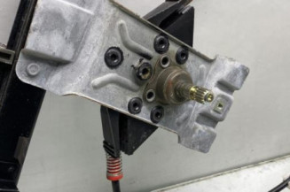 Leve vitre mecanique avant gauche VOLKSWAGEN GOLF 3