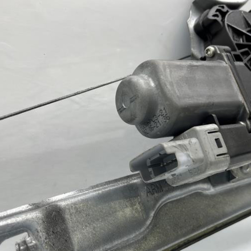 Leve vitre electrique avant droit PEUGEOT 207 Photo n°3