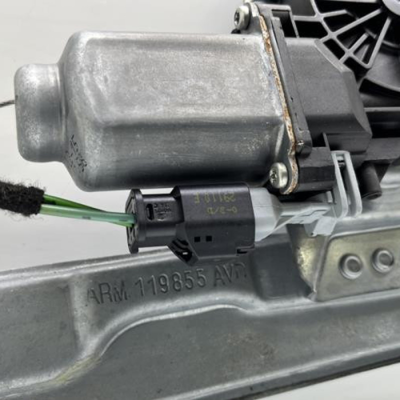 Leve vitre electrique avant droit PEUGEOT 207 Photo n°3