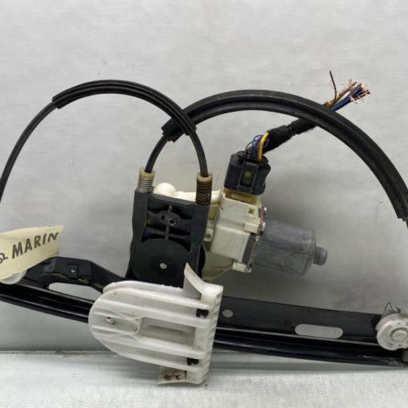 Leve vitre electrique arriere droit FORD MONDEO 3 Photo n°1