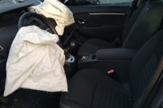 RENAULT SCENIC 3 PHASE 3 1.2i - 16V TURBO TCE 115