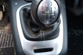 RENAULT SCENIC 3 PHASE 3 1.2i - 16V TURBO TCE 115