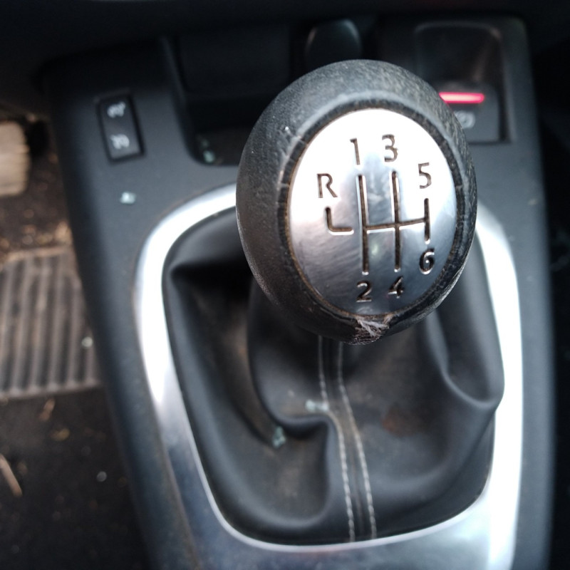 RENAULT SCENIC 3 PHASE 3 1.2i - 16V TURBO TCE 115 Photo n°8