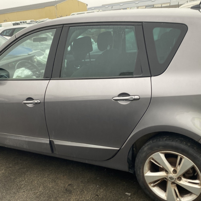 RENAULT SCENIC 3 PHASE 3 1.2i - 16V TURBO TCE 115 Photo n°18
