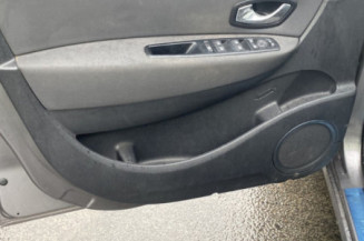 RENAULT SCENIC 3 PHASE 3 1.2i - 16V TURBO TCE 115
