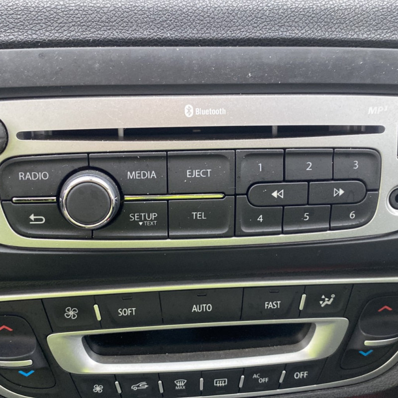 RENAULT SCENIC 3 PHASE 3 1.2i - 16V TURBO TCE 115 Photo n°28