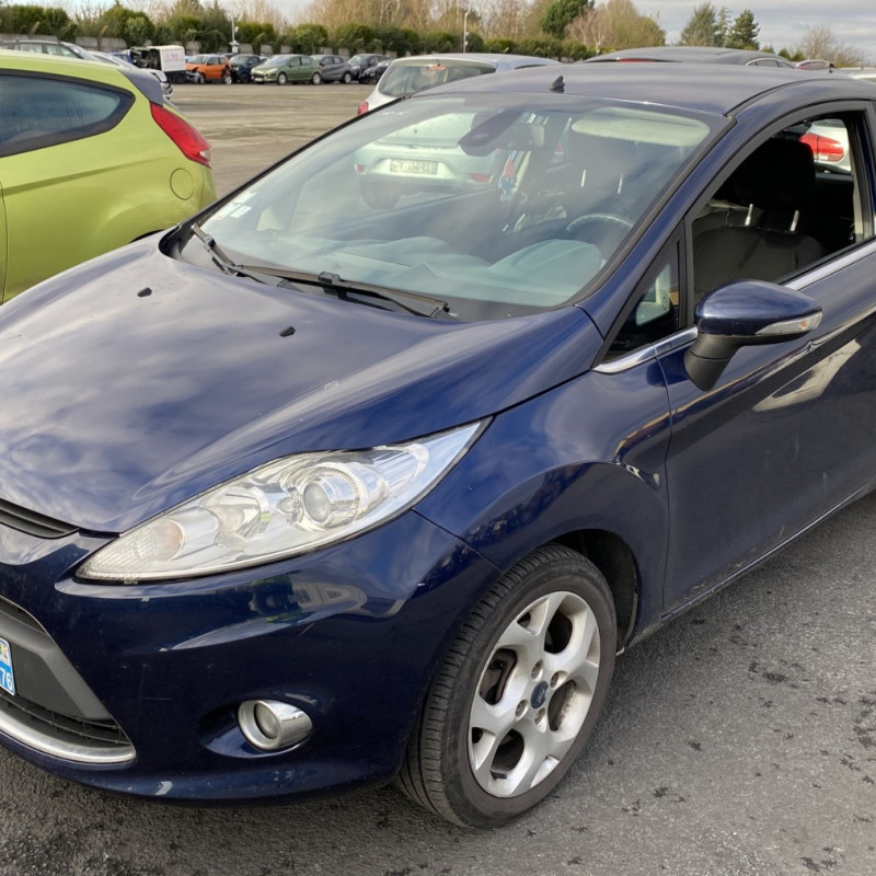 FORD FIESTA 6 PHASE 1 1.6 TI - 16V Photo n°1