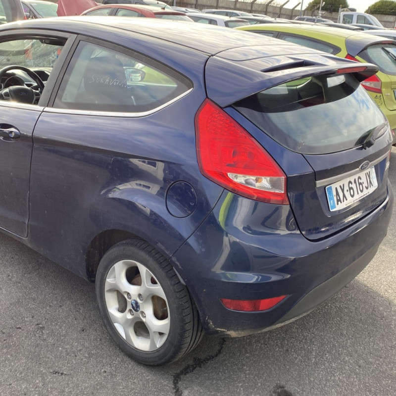 FORD FIESTA 6 PHASE 1 1.6 TI - 16V Photo n°4
