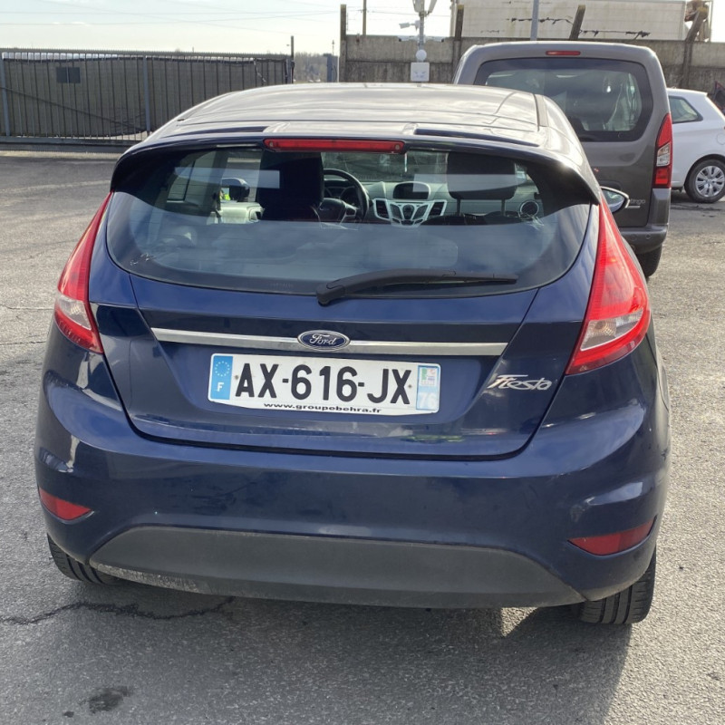 FORD FIESTA 6 PHASE 1 1.6 TI - 16V Photo n°5
