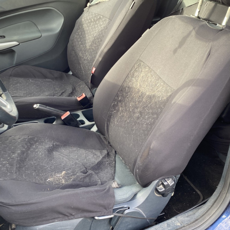 FORD FIESTA 6 PHASE 1 1.6 TI - 16V Photo n°11