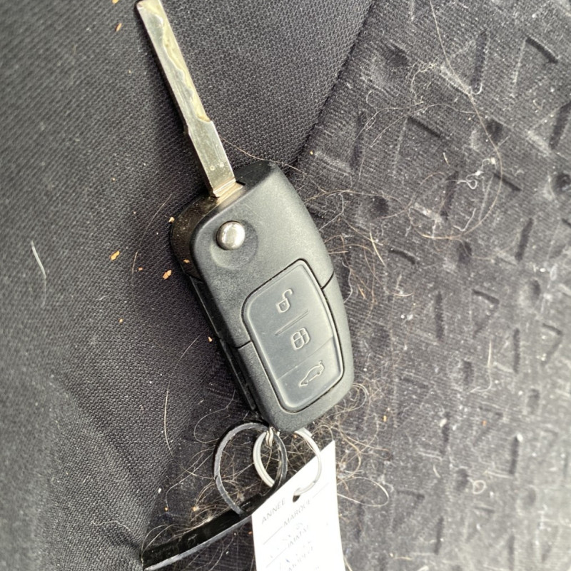 FORD FIESTA 6 PHASE 1 1.6 TI - 16V Photo n°20