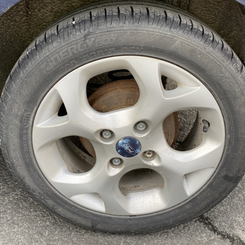 FORD FIESTA 6 PHASE 1 1.6 TI - 16V Photo n°21