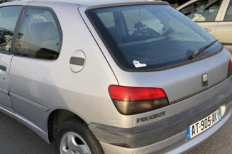 Feu arriere principal gauche (feux) PEUGEOT 306