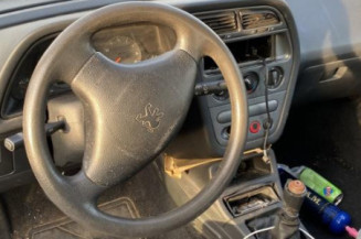 Feu arriere principal gauche (feux) PEUGEOT 306
