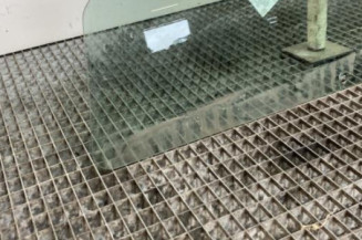 Vitre avant gauche RENAULT CLIO 2 CAMPUS