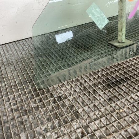 Vitre avant gauche RENAULT CLIO 2 CAMPUS