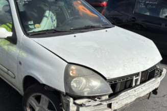 Vitre avant gauche RENAULT CLIO 2 CAMPUS
