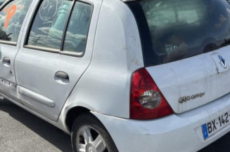 Vitre avant gauche RENAULT CLIO 2 CAMPUS