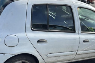 Vitre avant gauche RENAULT CLIO 2 CAMPUS