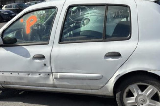 Vitre avant gauche RENAULT CLIO 2 CAMPUS