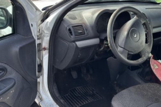 Vitre avant gauche RENAULT CLIO 2 CAMPUS