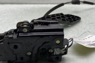 Serrure arriere droit VOLKSWAGEN GOLF 4 Photo n°1