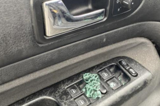 Serrure arriere droit VOLKSWAGEN GOLF 4